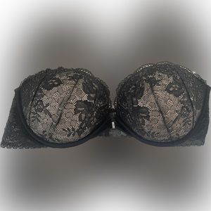 Victoria’s Secret strapless front closure bra, bling lace size 36 D
